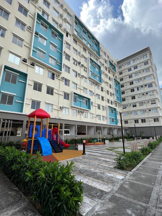 City Center - Front Of Iloilo Esplanade 2Br Condo Exteriör bild